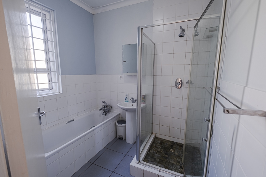 2 Bedroom Property for Sale in Summerstrand Eastern Cape